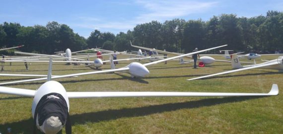 zomerwedstrijden startplaats zweefvliegveld